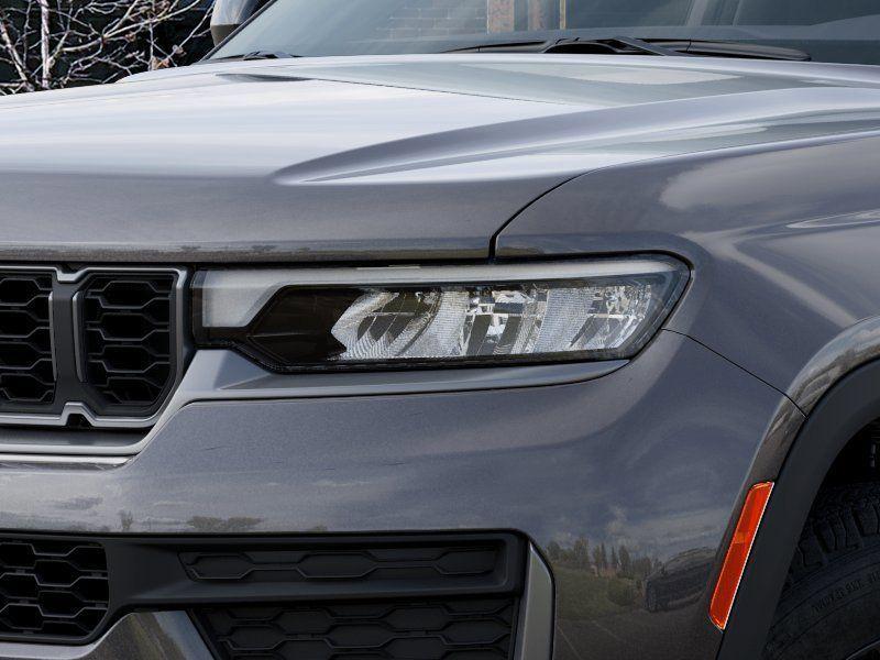new 2026 Jeep Grand Cherokee car, priced at $43,260