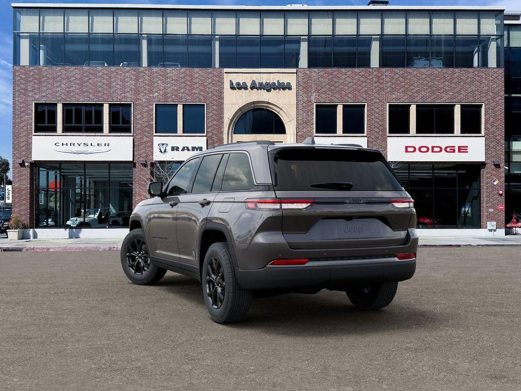 new 2026 Jeep Grand Cherokee car, priced at $43,260