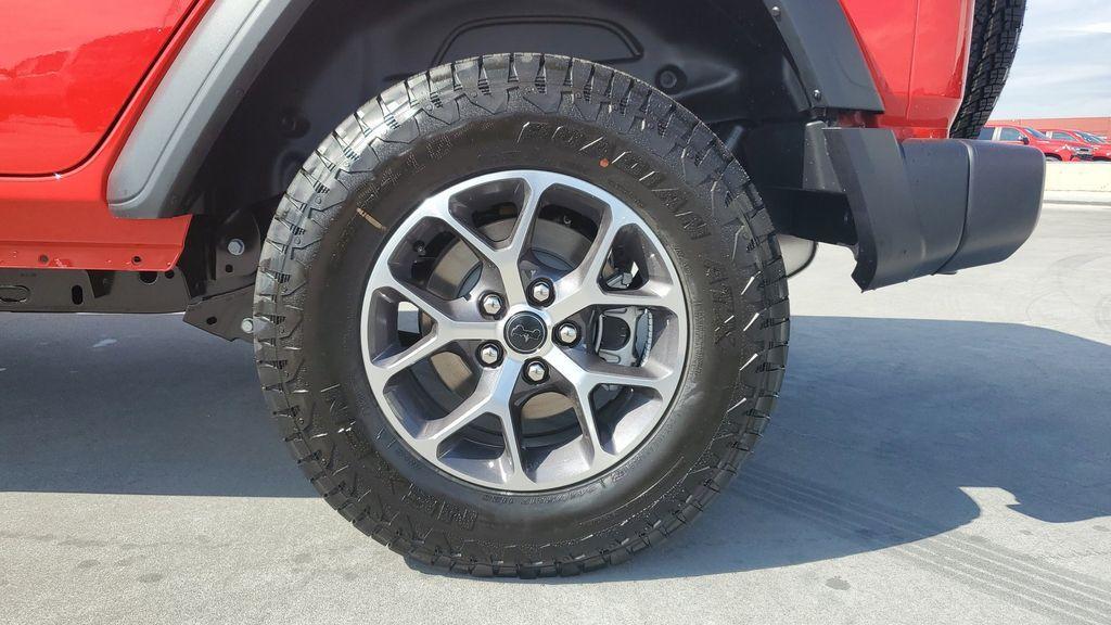 new 2025 Jeep Wrangler car, priced at $45,726