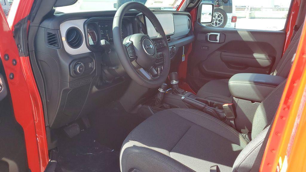 new 2025 Jeep Wrangler car, priced at $45,726