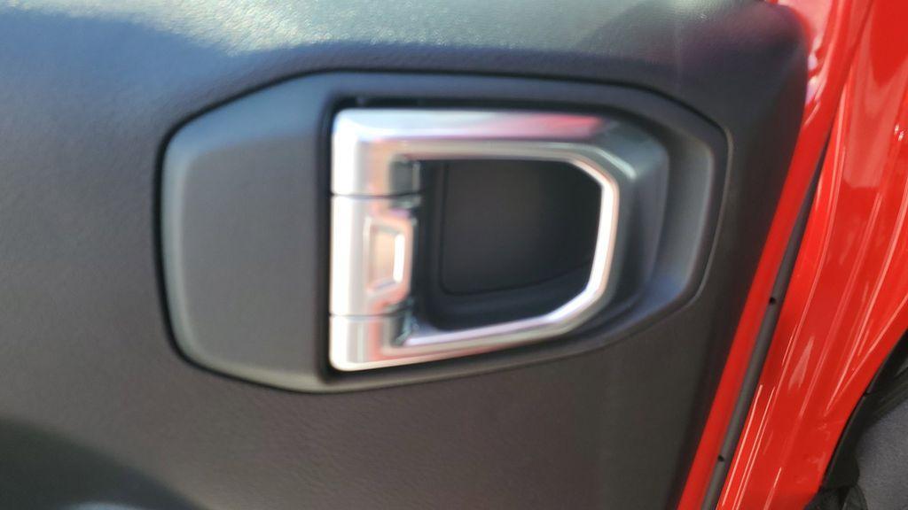 new 2025 Jeep Wrangler car, priced at $45,726