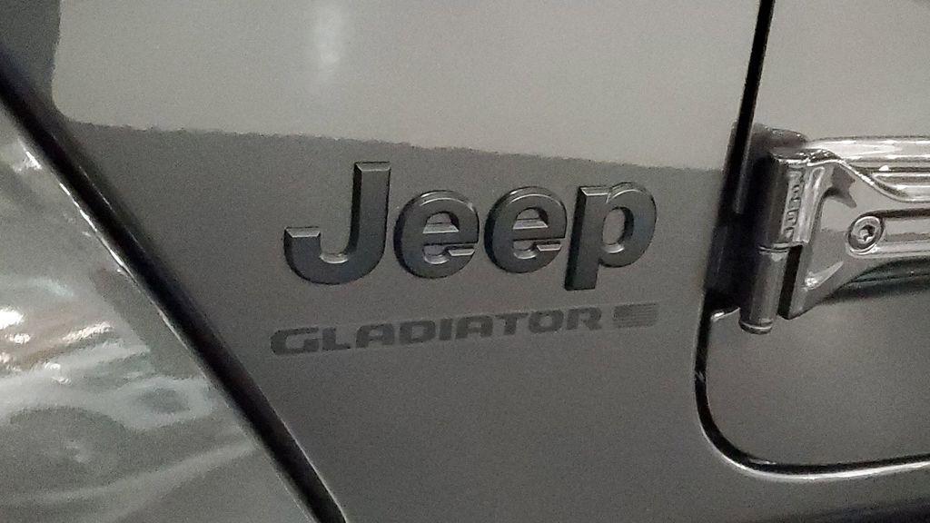 used 2025 Jeep Gladiator car, priced at $35,919