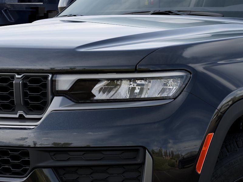new 2026 Jeep Grand Cherokee car, priced at $45,260