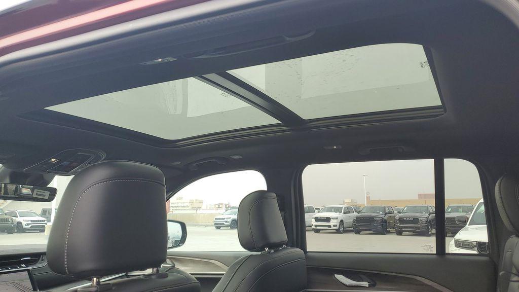 new 2025 Jeep Grand Cherokee car, priced at $51,246