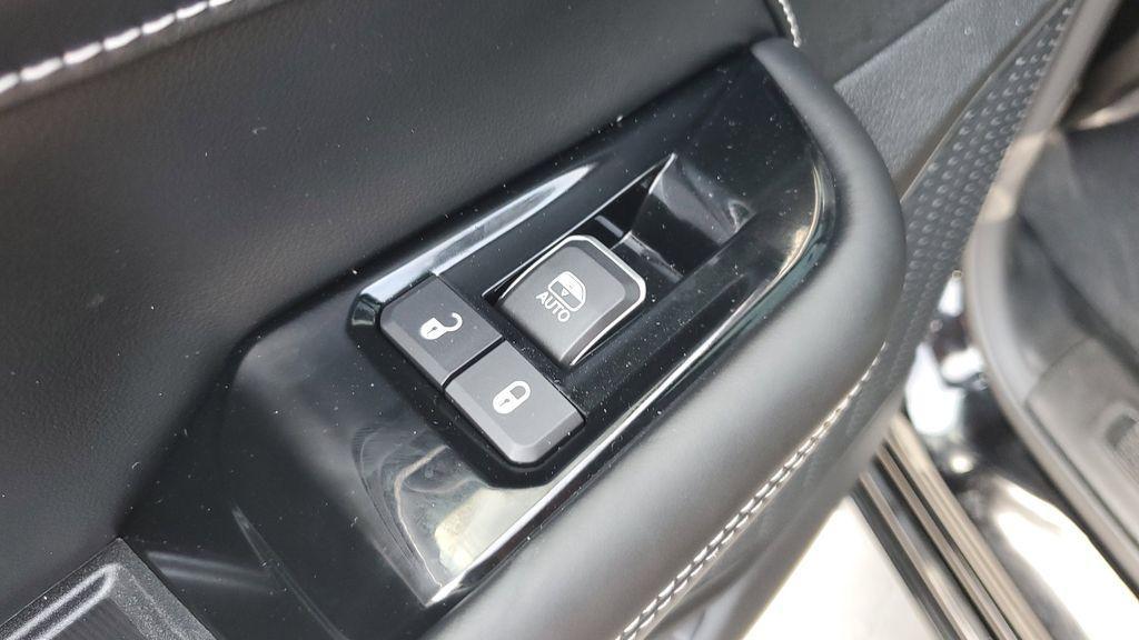 used 2023 Jeep Grand Cherokee car, priced at $45,004