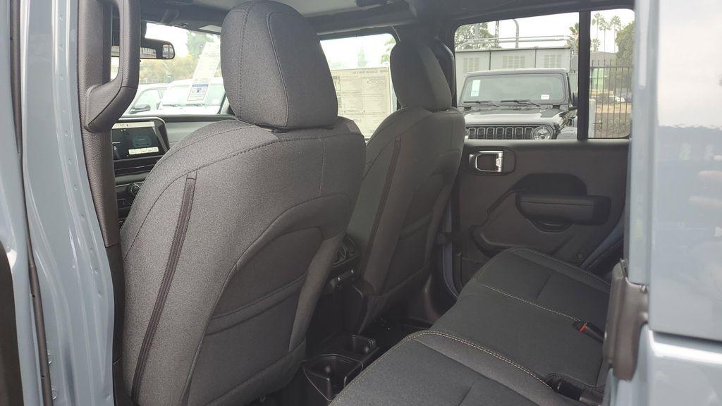 new 2026 Jeep Gladiator car, priced at $49,867