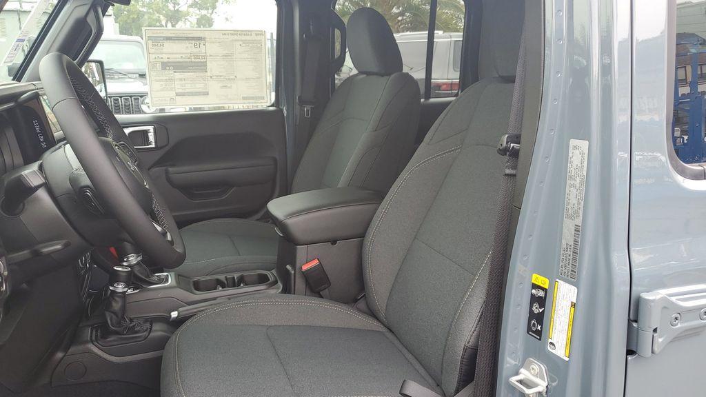 new 2026 Jeep Gladiator car, priced at $49,867