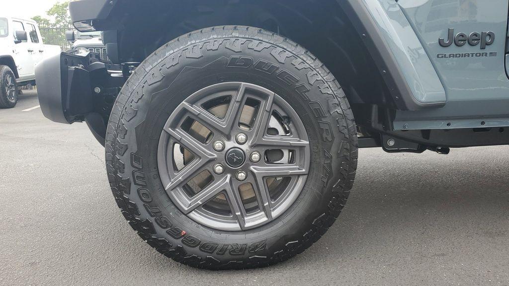 new 2026 Jeep Gladiator car, priced at $49,867