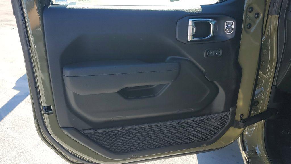 new 2025 Jeep Wrangler car, priced at $39,771