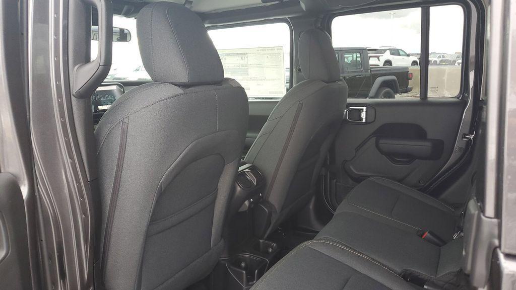 new 2026 Jeep Gladiator car, priced at $49,867