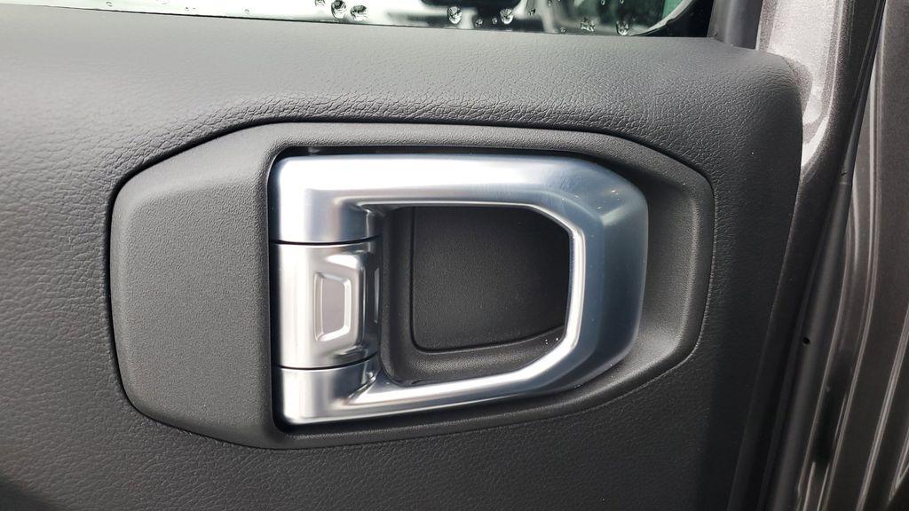 new 2026 Jeep Gladiator car, priced at $49,867