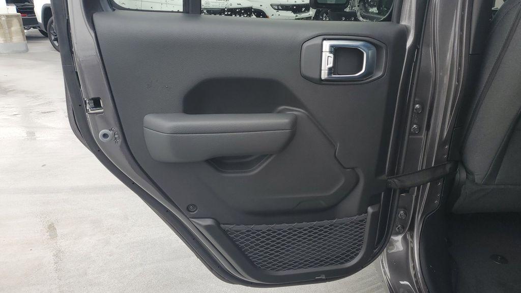 new 2026 Jeep Gladiator car, priced at $49,867