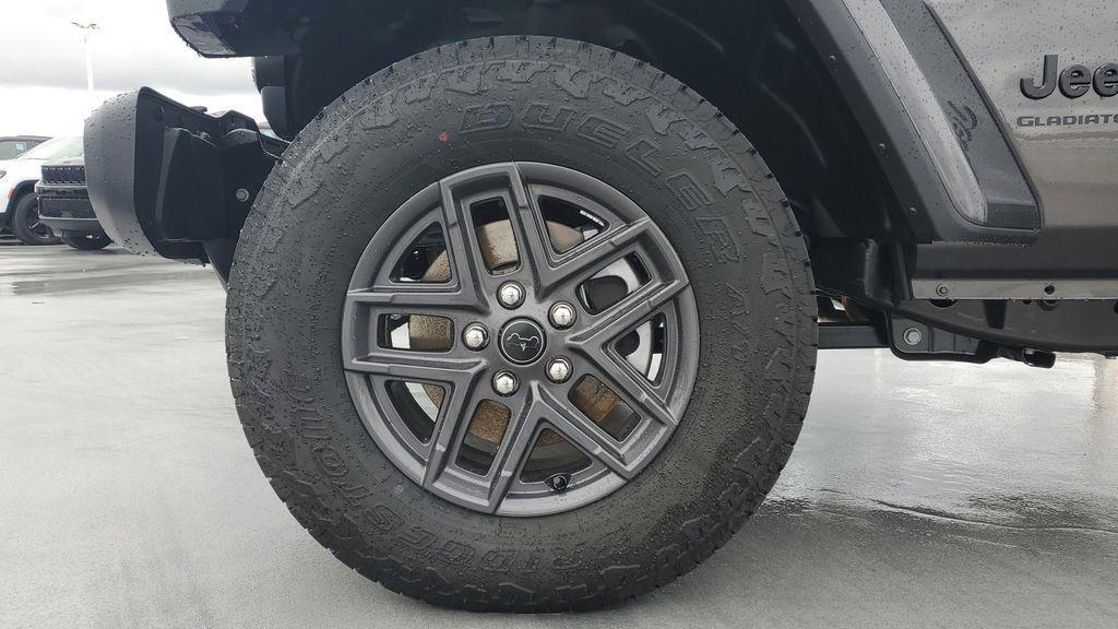 new 2026 Jeep Gladiator car, priced at $49,867