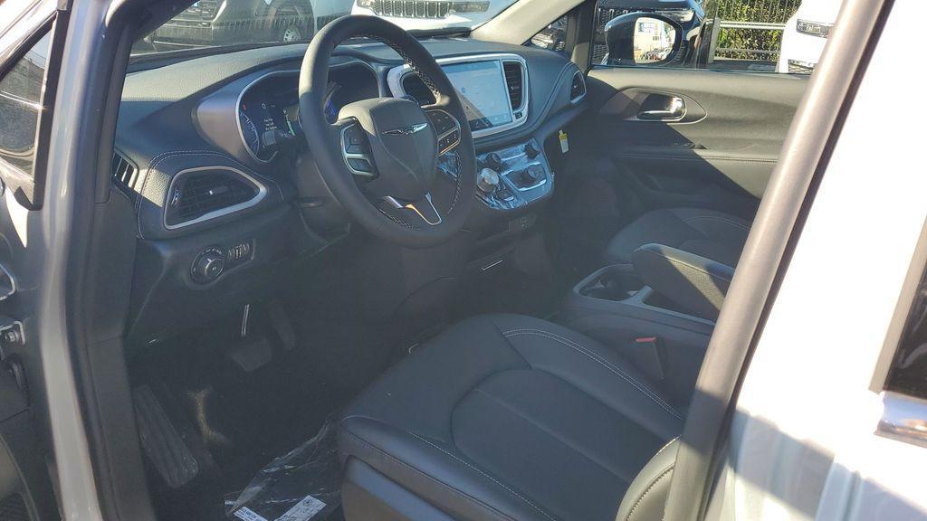 new 2026 Chrysler Pacifica car, priced at $43,671