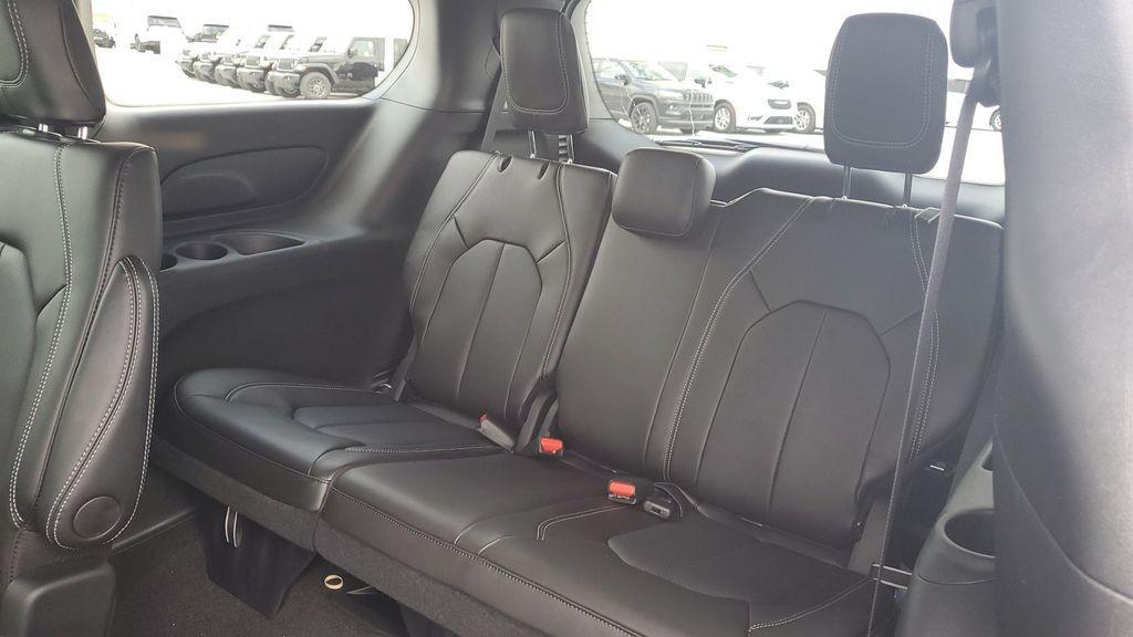 new 2026 Chrysler Pacifica car, priced at $43,225