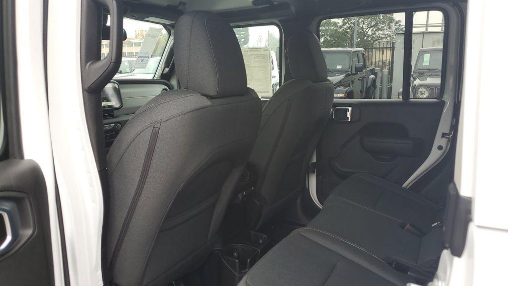 new 2026 Jeep Gladiator car, priced at $50,331