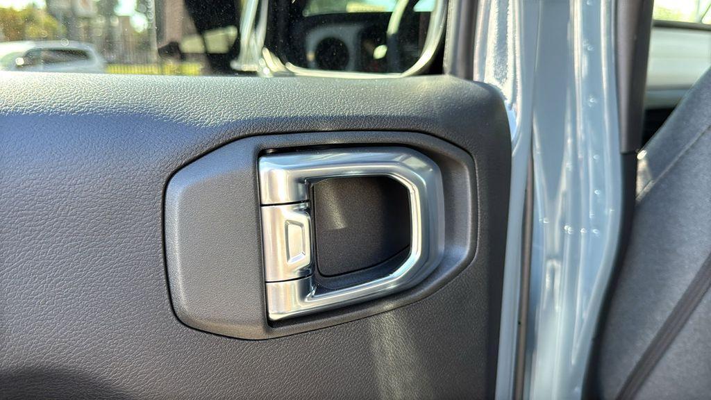 new 2026 Jeep Gladiator car, priced at $55,612