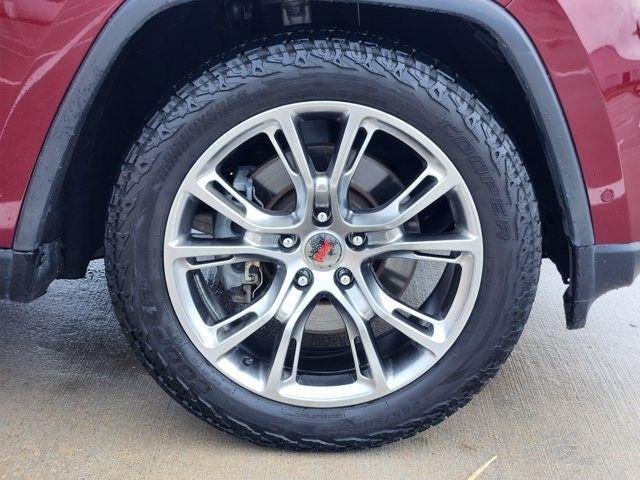 used 2020 Jeep Grand Cherokee car, priced at $25,555