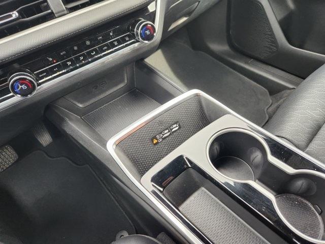 used 2025 Chevrolet Equinox car, priced at $27,562