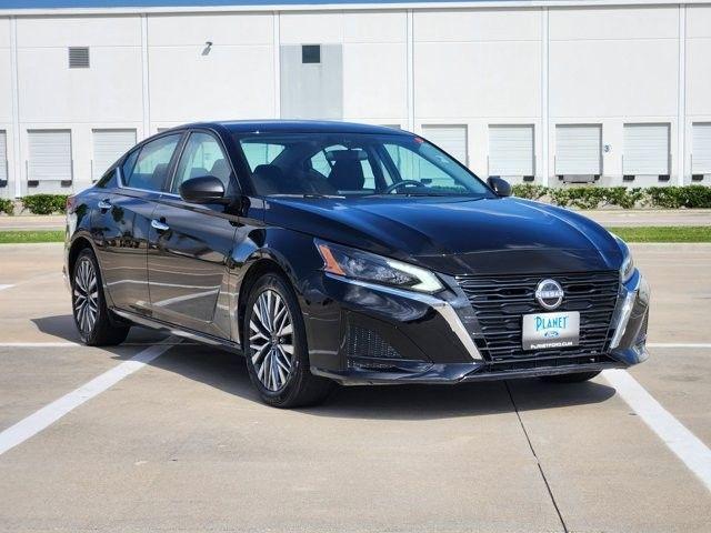used 2025 Nissan Altima car, priced at $21,333