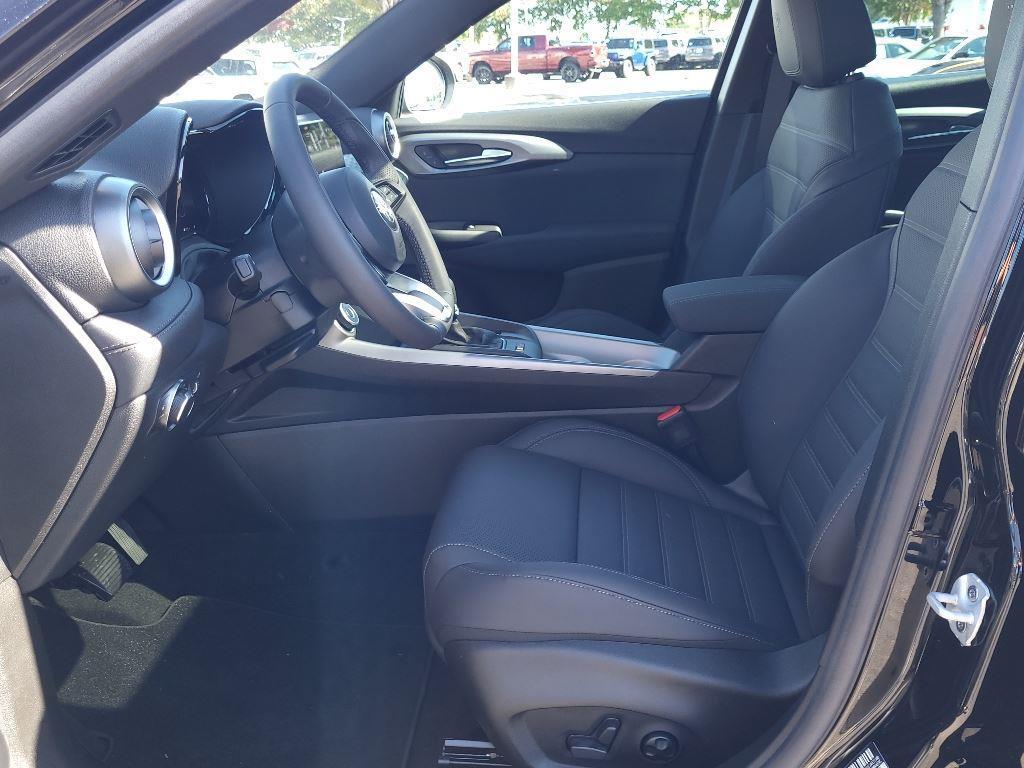 new 2024 Alfa Romeo Tonale car, priced at $41,790