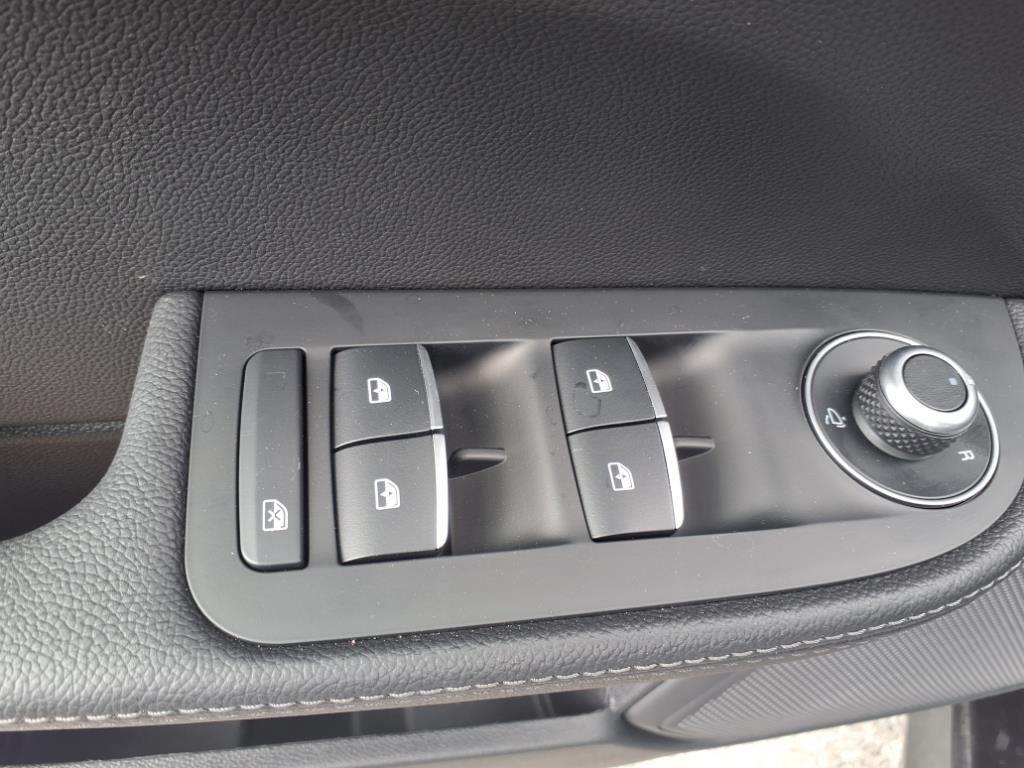 new 2025 Alfa Romeo Giulia car, priced at $42,983