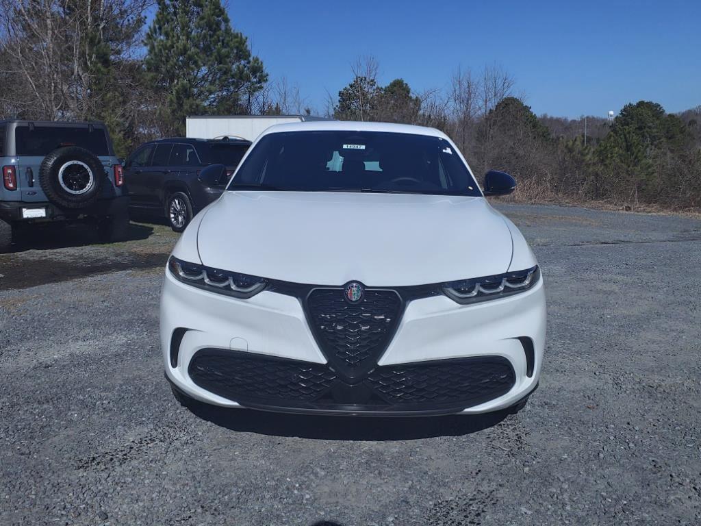 new 2025 Alfa Romeo Tonale car, priced at $38,917
