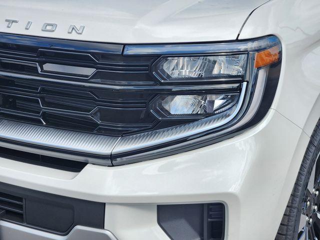 new 2026 Ford Expedition car, priced at $83,482