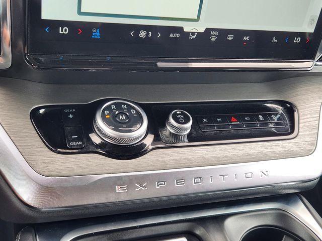 used 2025 Ford Expedition car, priced at $61,725