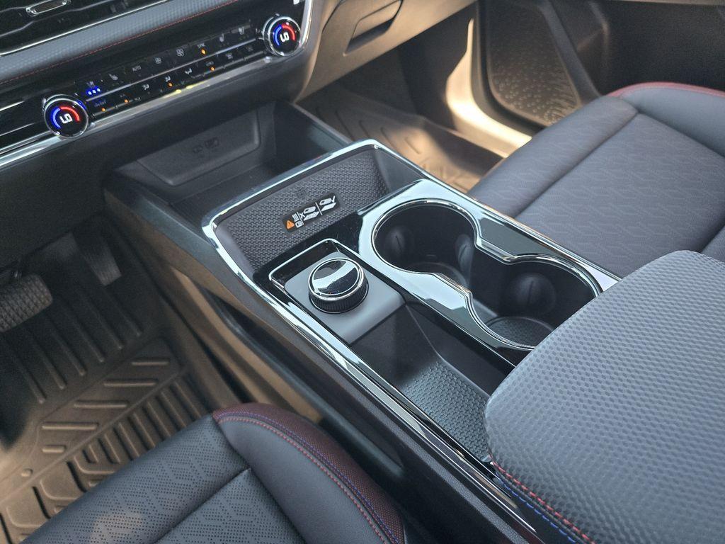 used 2025 Chevrolet Equinox car, priced at $34,561