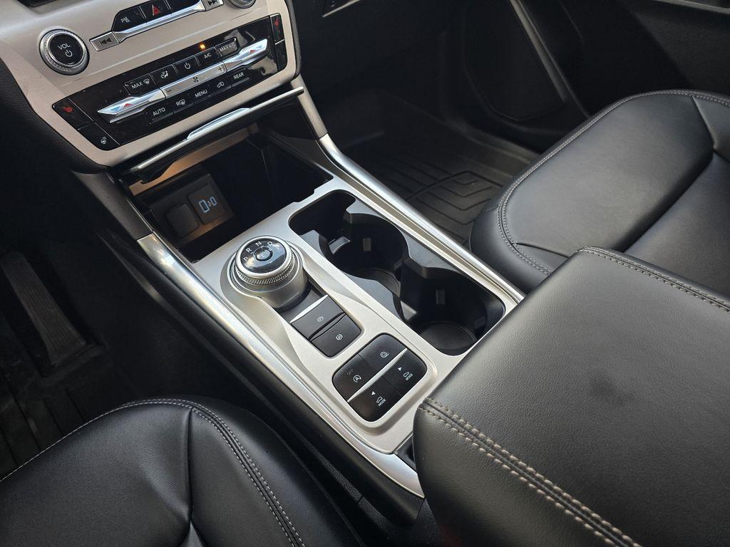 used 2024 Ford Explorer car, priced at $35,755