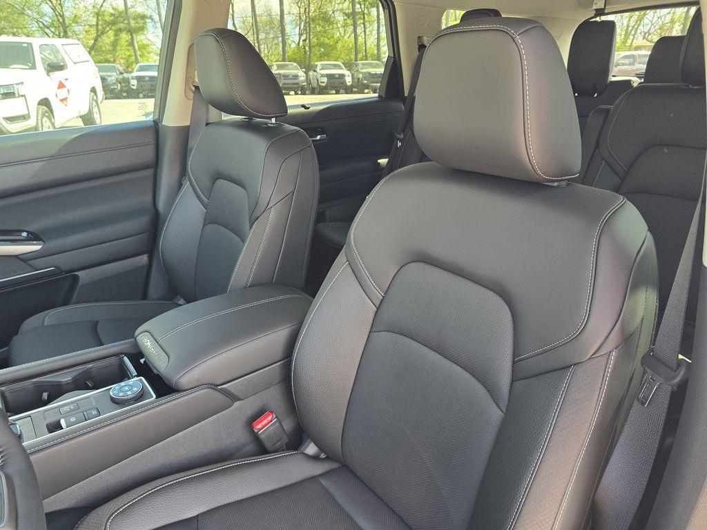 new 2026 Nissan Pathfinder car, priced at $43,962