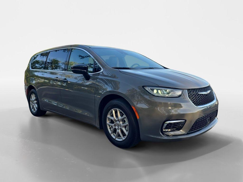 used 2025 Chrysler Pacifica car, priced at $32,997