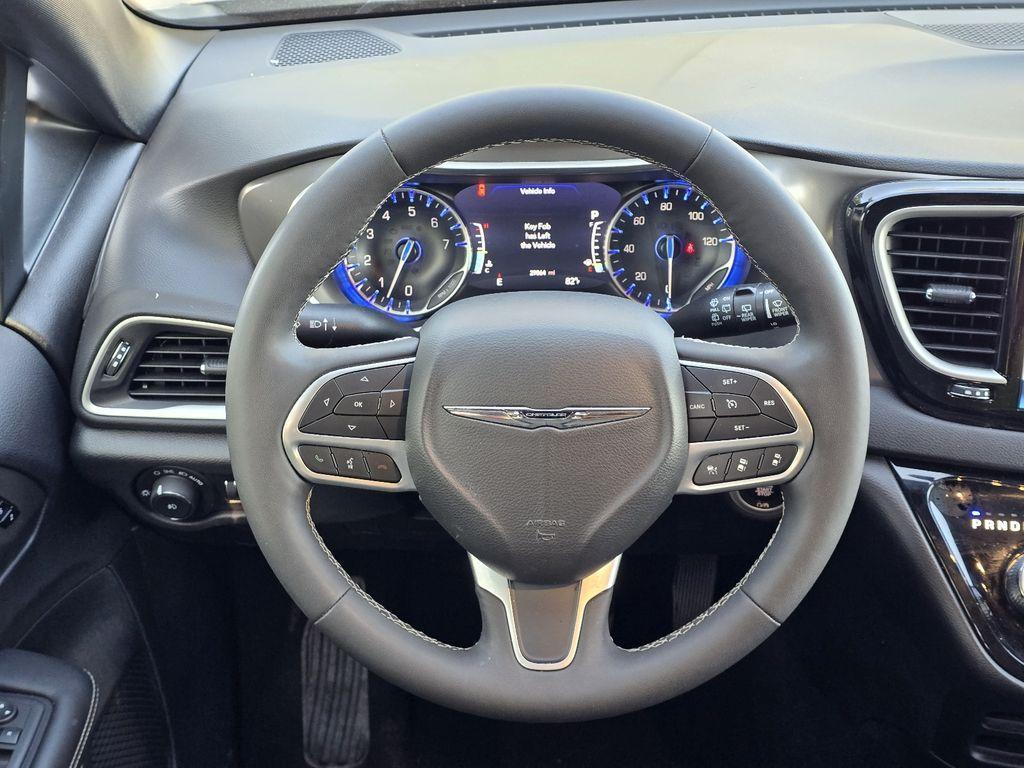 used 2025 Chrysler Pacifica car, priced at $32,997