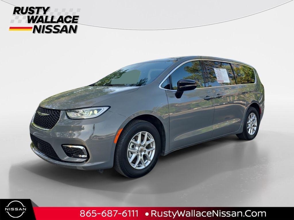used 2025 Chrysler Pacifica car, priced at $32,997