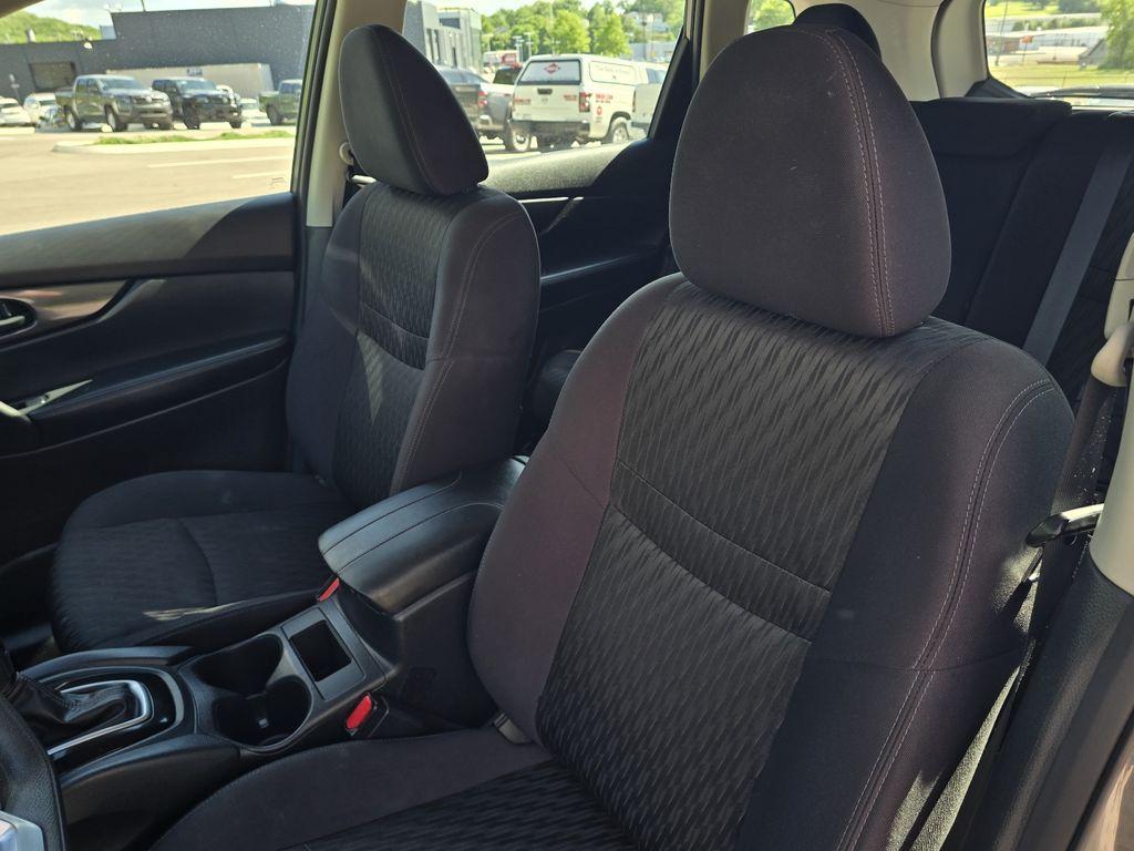 used 2020 Nissan Rogue car, priced at $15,255