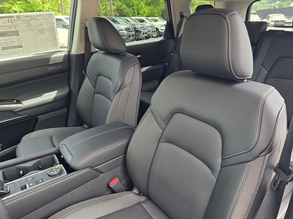 new 2026 Nissan Pathfinder car, priced at $40,358
