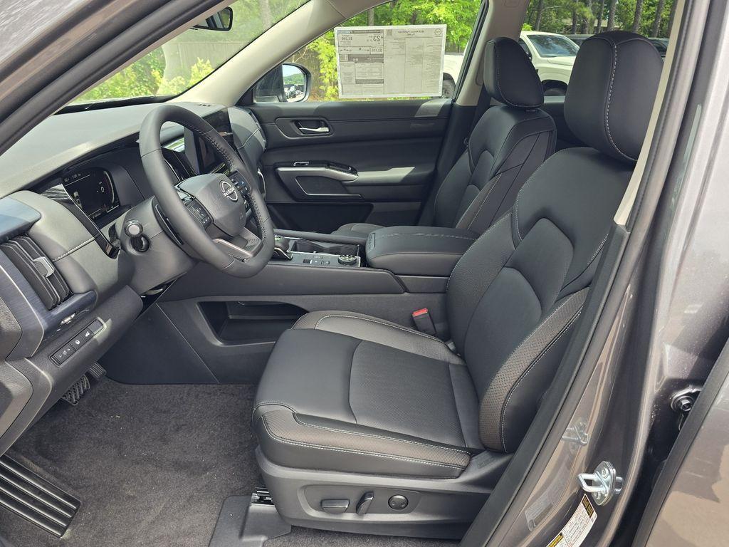 new 2026 Nissan Pathfinder car, priced at $40,358