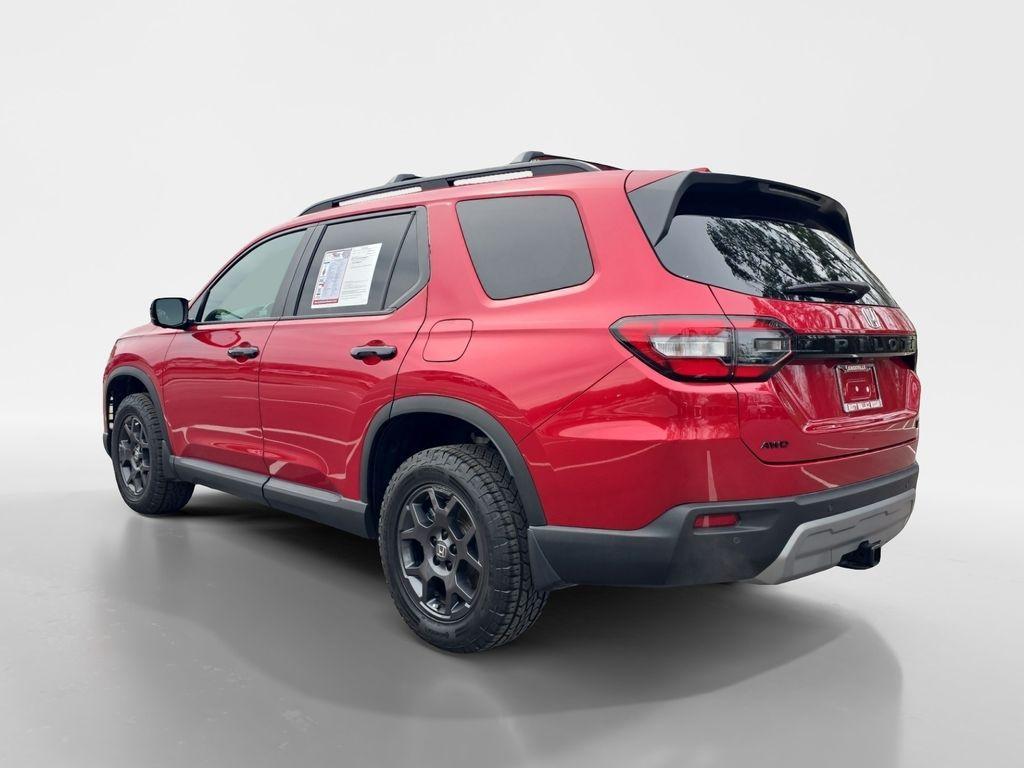 used 2025 Honda Pilot car, priced at $41,188
