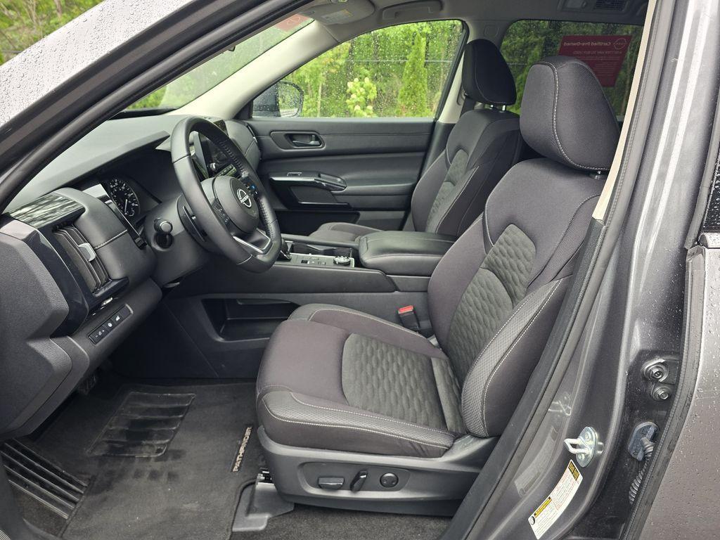 used 2025 Nissan Pathfinder car, priced at $35,892