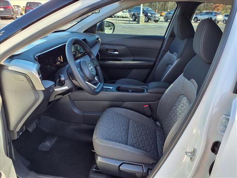 new 2026 Nissan Kicks car, priced at $29,264