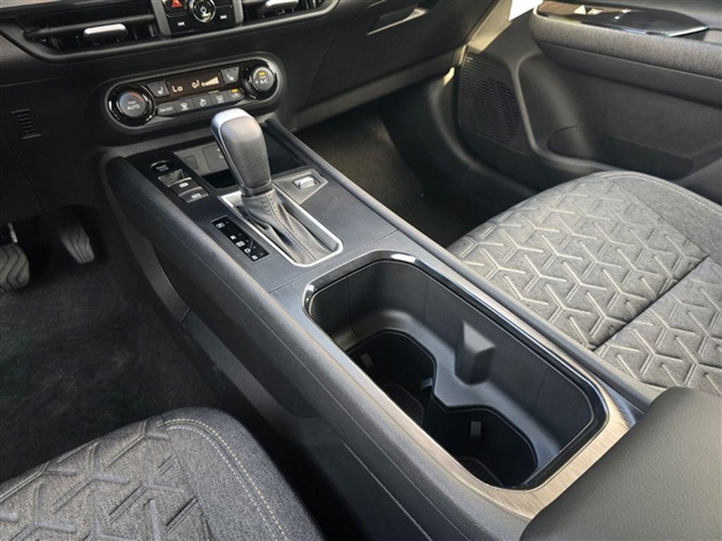 new 2027 Nissan Kicks car, priced at $28,289