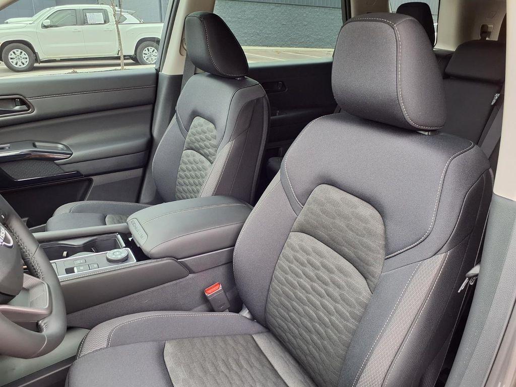 new 2026 Nissan Pathfinder car, priced at $39,982