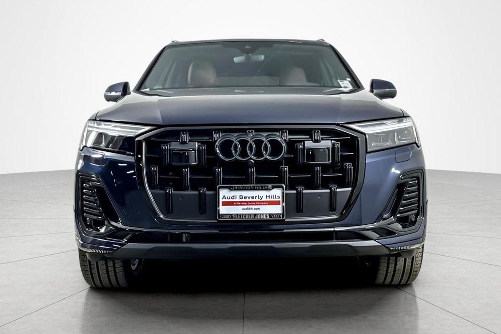 new 2026 Audi Q7 car, priced at $71,220