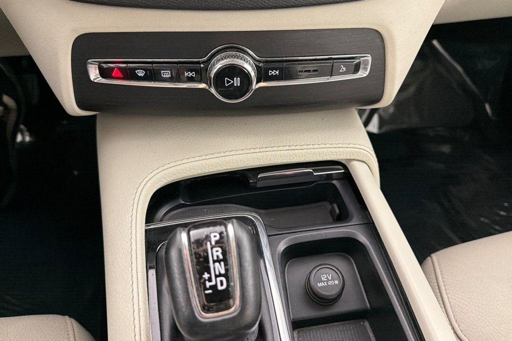 used 2020 Volvo XC90 car, priced at $24,892