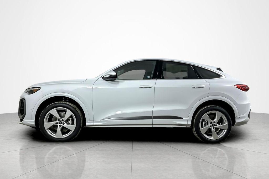 new 2025 Audi Q5 car, priced at $61,715