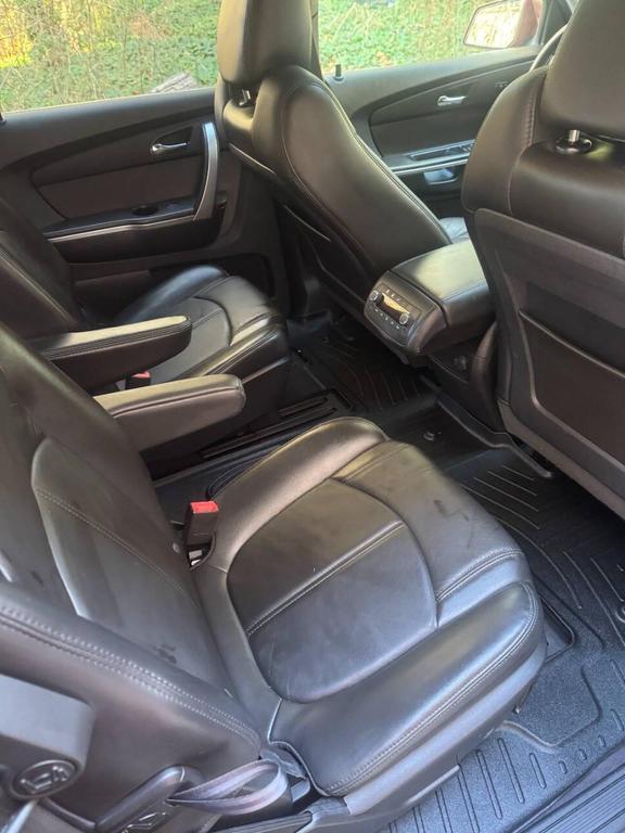 used 2010 GMC Acadia car, priced at $5,500