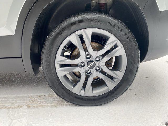 used 2023 Kia Seltos car, priced at $20,927