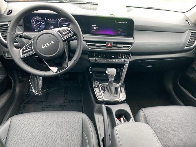 used 2025 Kia Seltos car, priced at $24,288