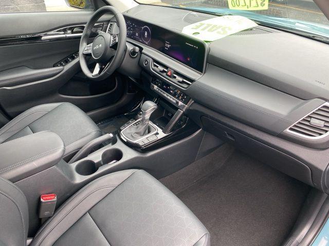 used 2025 Kia Seltos car, priced at $24,288
